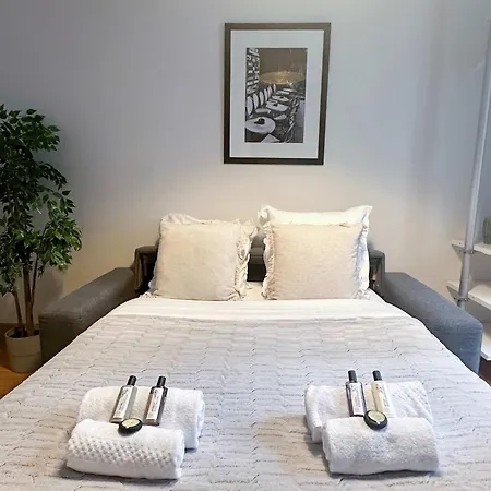 Appartamento Renovated Champs-elysees Retreat Parigi