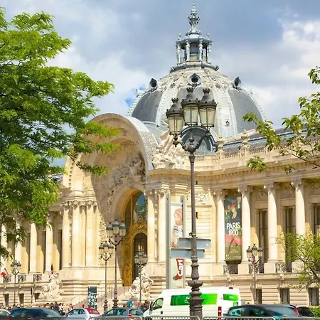 Renovated Champs-elysees Retreat Appartamento *